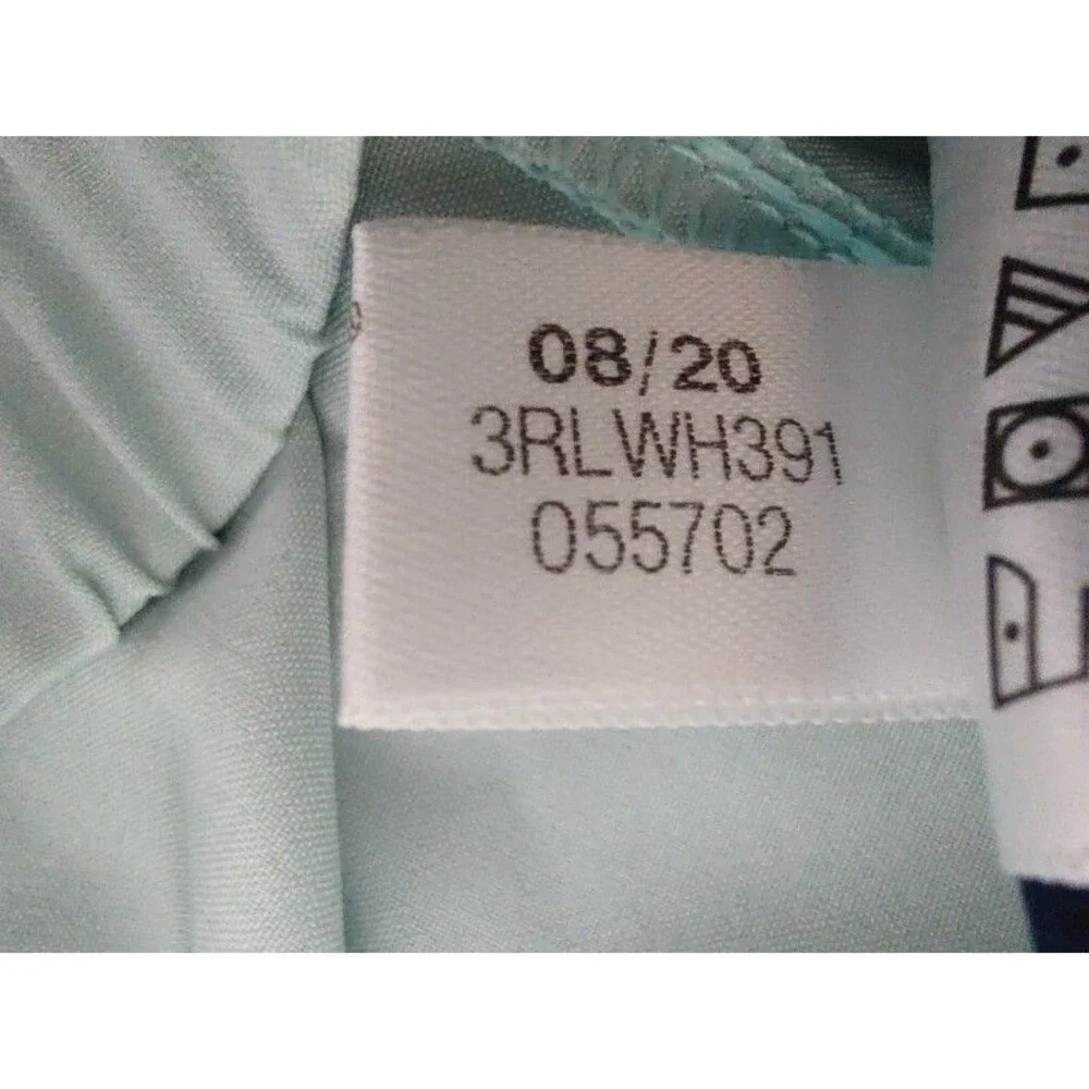 New with tags Women's Reebok Gym Workout Athletic Light Blue Shorts Size L / G
